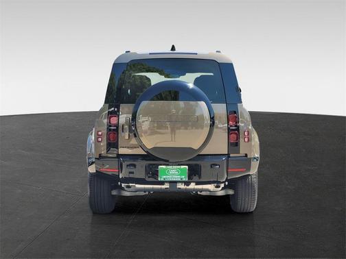 2025 Land Rover Defender 110 P400 X-Dynamic SE