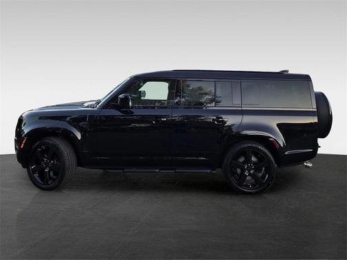 2026 Land Rover Defender V8