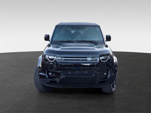 2026 Land Rover Defender V8