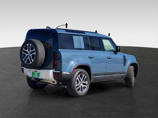 2025 Land Rover Defender 110 P300
