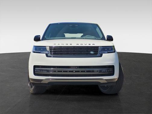 2025 Land Rover Range Rover P550e SE