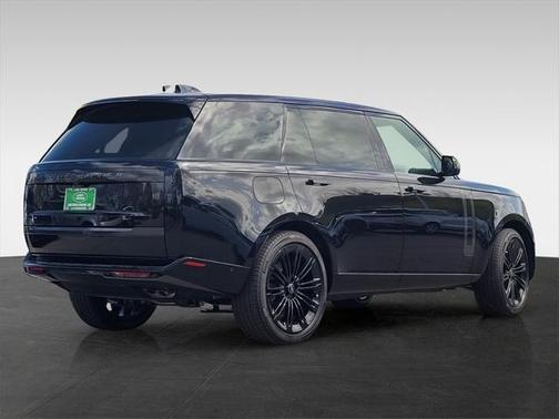 2025 Land Rover Range Rover P530 SE 7 Seat