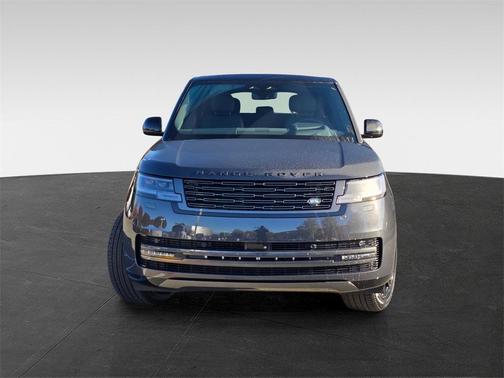 2025 Land Rover Range Rover P550e SE