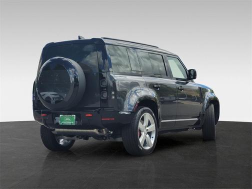 2025 Land Rover Defender 110 P400 X