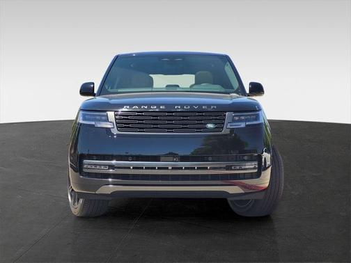 2025 Land Rover Range Rover P400 SE