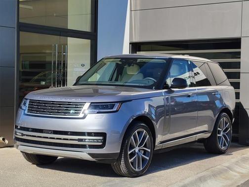 2025 Land Rover Range Rover P550e SE