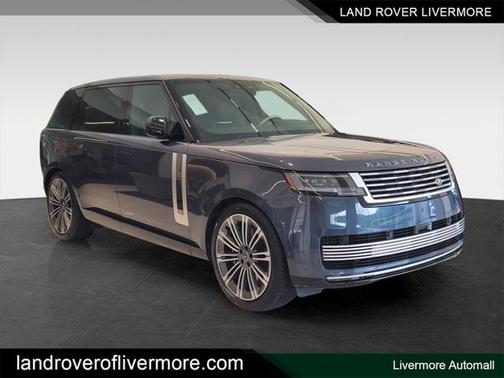 2025 Land Rover Range Rover P615 SV