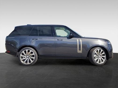 2025 Land Rover Range Rover P530 SE