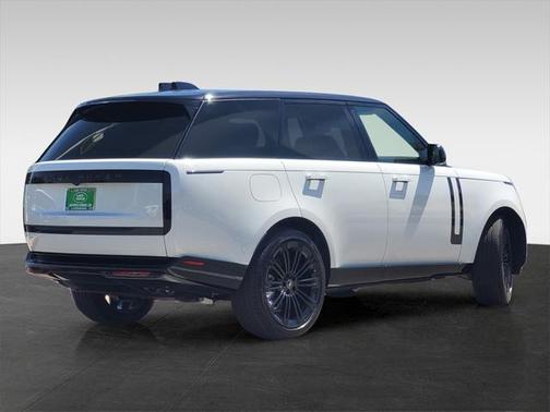 2025 Land Rover Range Rover P530 SE