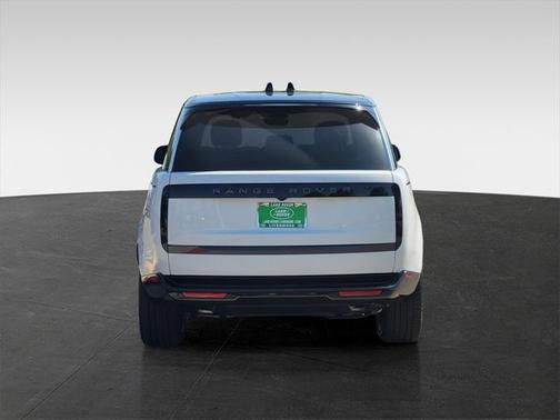 2025 Land Rover Range Rover P400 SE 7 Seat