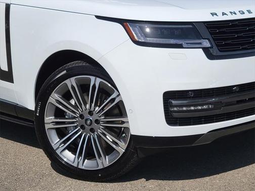2025 Land Rover Range Rover P400 SE 7 Seat