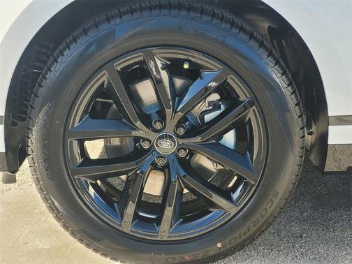 2025 Land Rover Range Rover Velar P250 SE R-Dynamic