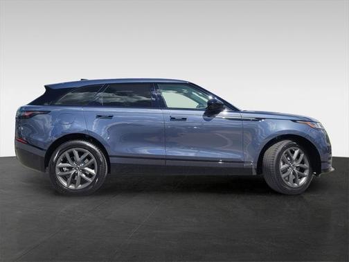 2026 Land Rover Range Rover Velar P250 SE R-Dynamic