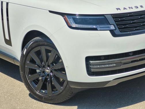2025 Land Rover Range Rover P400 SE