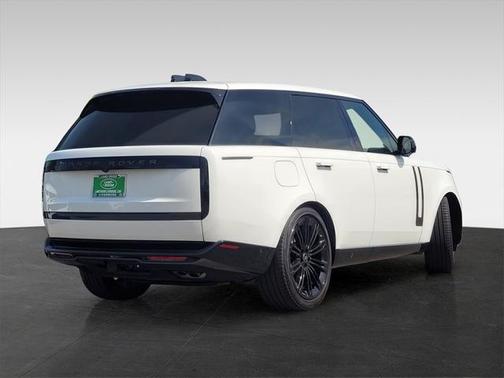 2024 Land Rover Range Rover P530 SE