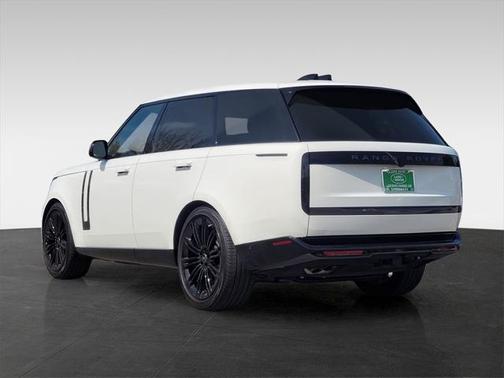 2024 Land Rover Range Rover P530 SE