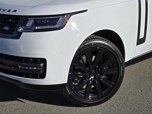 2026 Land Rover Range Rover P400 SE 7 Seat