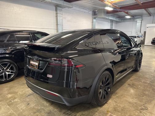 2023 Tesla Model X Plaid