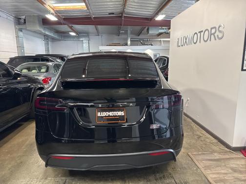 2023 Tesla Model X Plaid