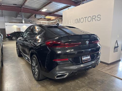 2022 BMW X6 xDrive40i