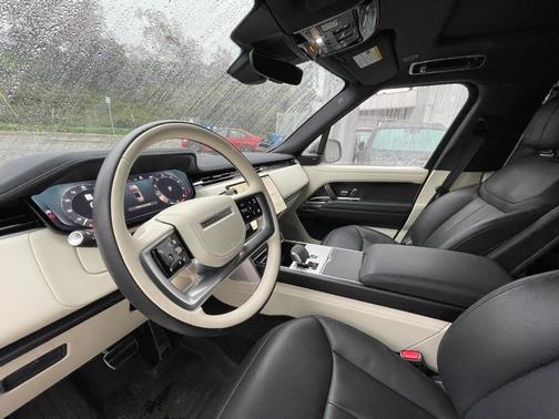 2024 Land Rover Range Rover P530 SE