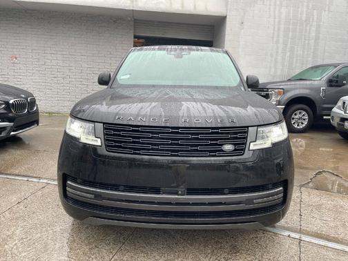 2024 Land Rover Range Rover P530 SE
