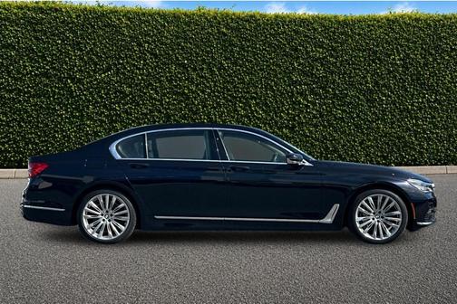 Azurite Black Metallic 2018 BMW 750 i