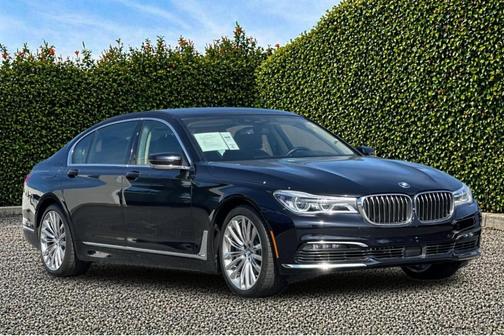 Azurite Black Metallic 2018 BMW 750 i