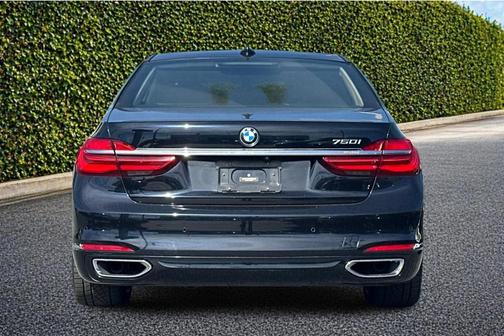 Azurite Black Metallic 2018 BMW 750 i