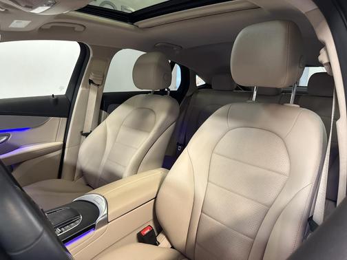 2022 Mercedes-Benz GLC 300 4MATIC Coupe