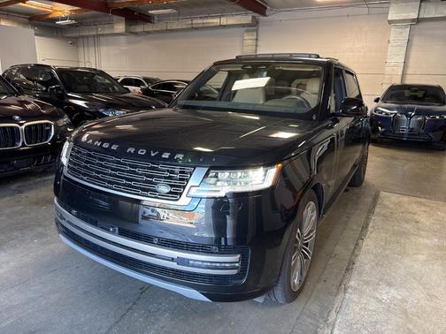 2025 Land Rover Range Rover P530 SE 7 Seat