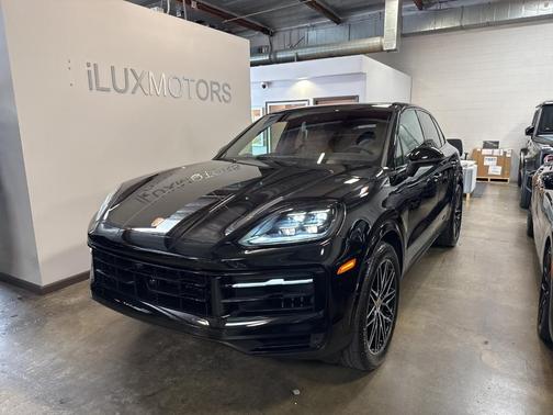 2024 Porsche Cayenne Base