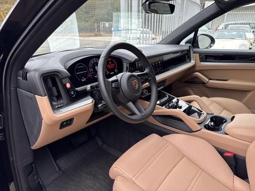 2024 Porsche Cayenne Base