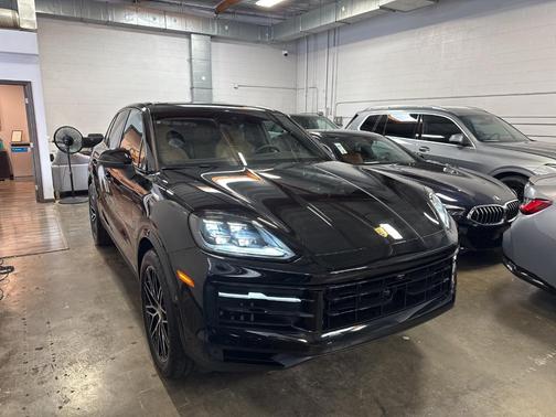 2024 Porsche Cayenne Base