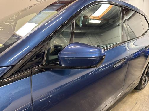 2025 BMW iX xDrive50