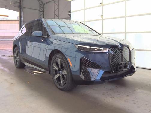 2025 BMW iX xDrive50