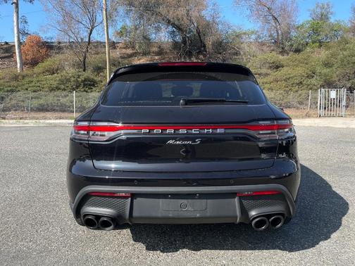 2022 Porsche Macan S