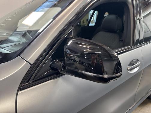 2023 BMW X7 M60i