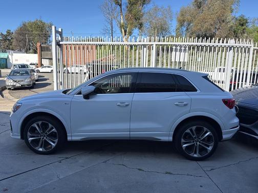 2021 Audi Q3 45 S line Premium