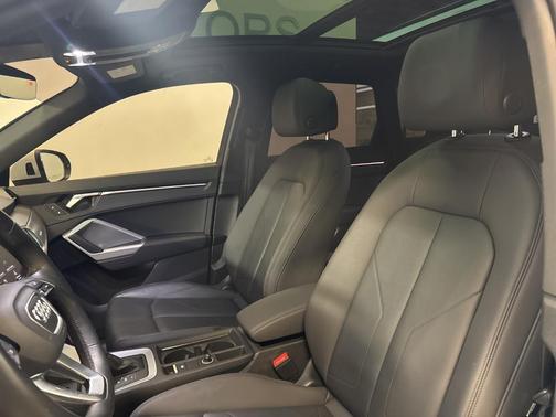 2021 Audi Q3 45 S line Premium