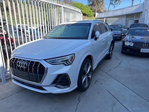 2021 Audi Q3 45 S line Premium