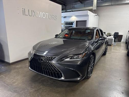 Gray 2025 Lexus ES 300h Base