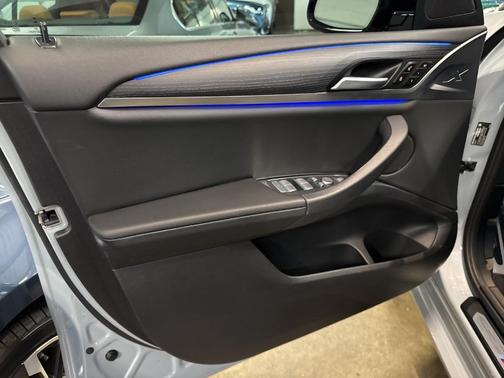 2023 BMW X4 xDrive30i
