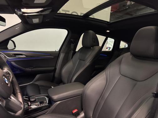 2023 BMW X4 xDrive30i