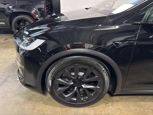 2024 Tesla Model X Base