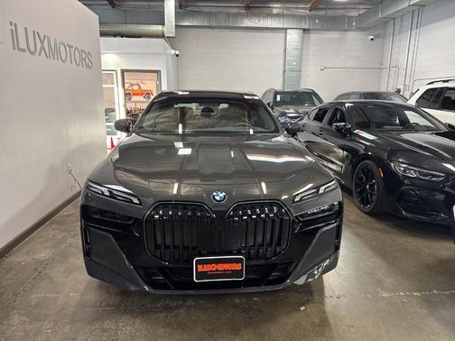 2025 BMW i7 xDrive60