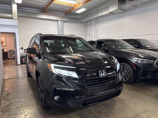 2022 Honda Pilot Black Edition
