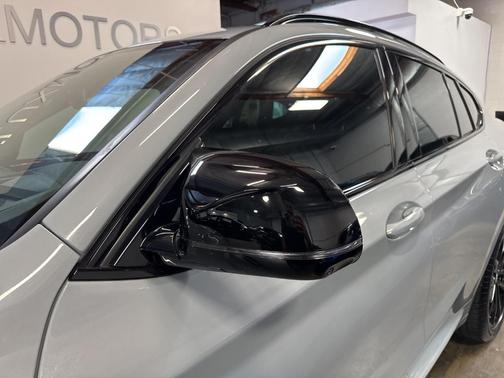 2022 BMW X4 M40i