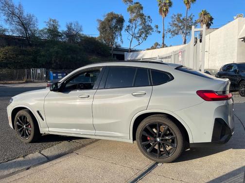 2022 BMW X4 M40i