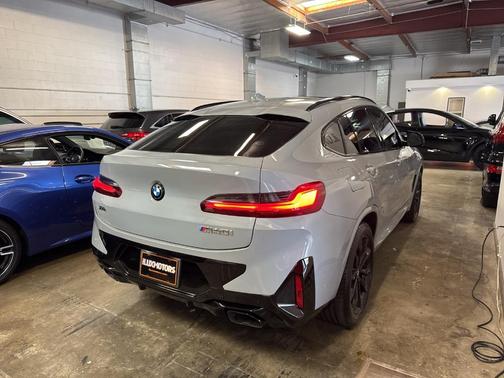2022 BMW X4 M40i